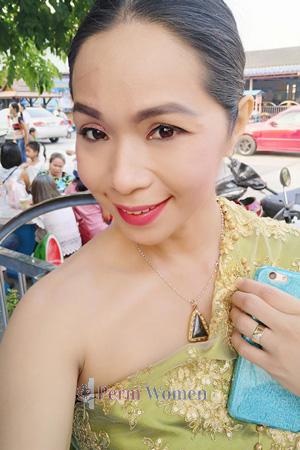 185046 - Kamonwan Age: 49 - Thailand