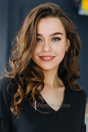 209933 - Anna Age: 21 - Ukraine